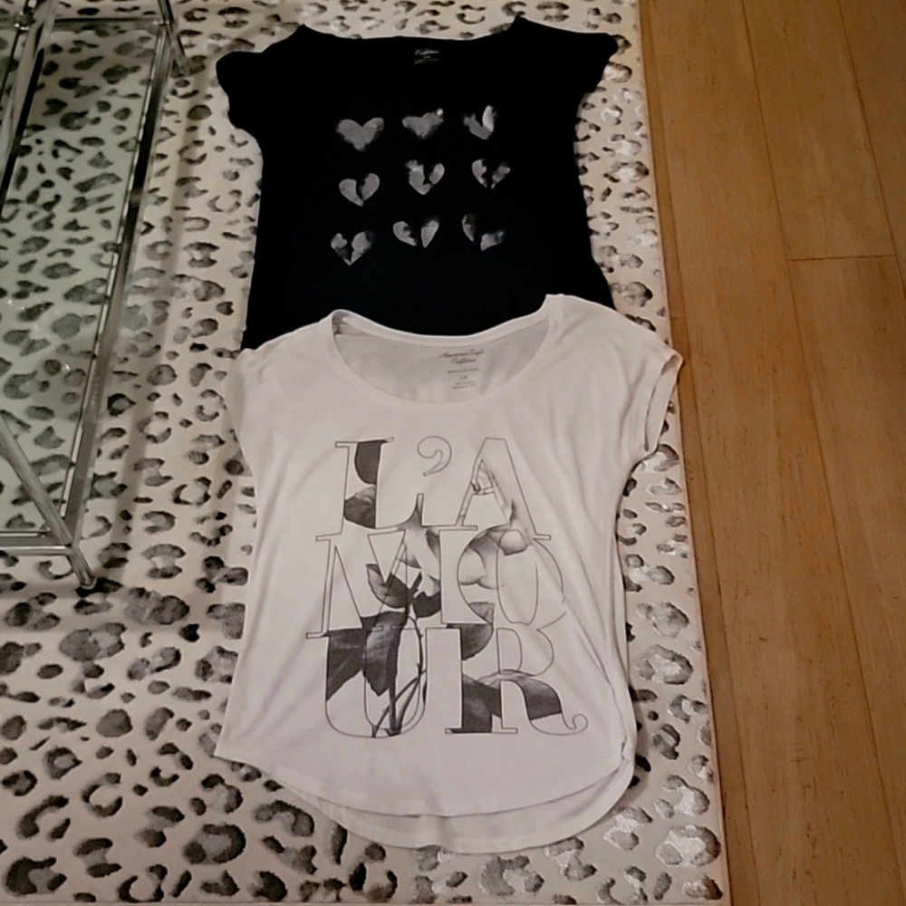 American Eagle set of 2 tees. Small